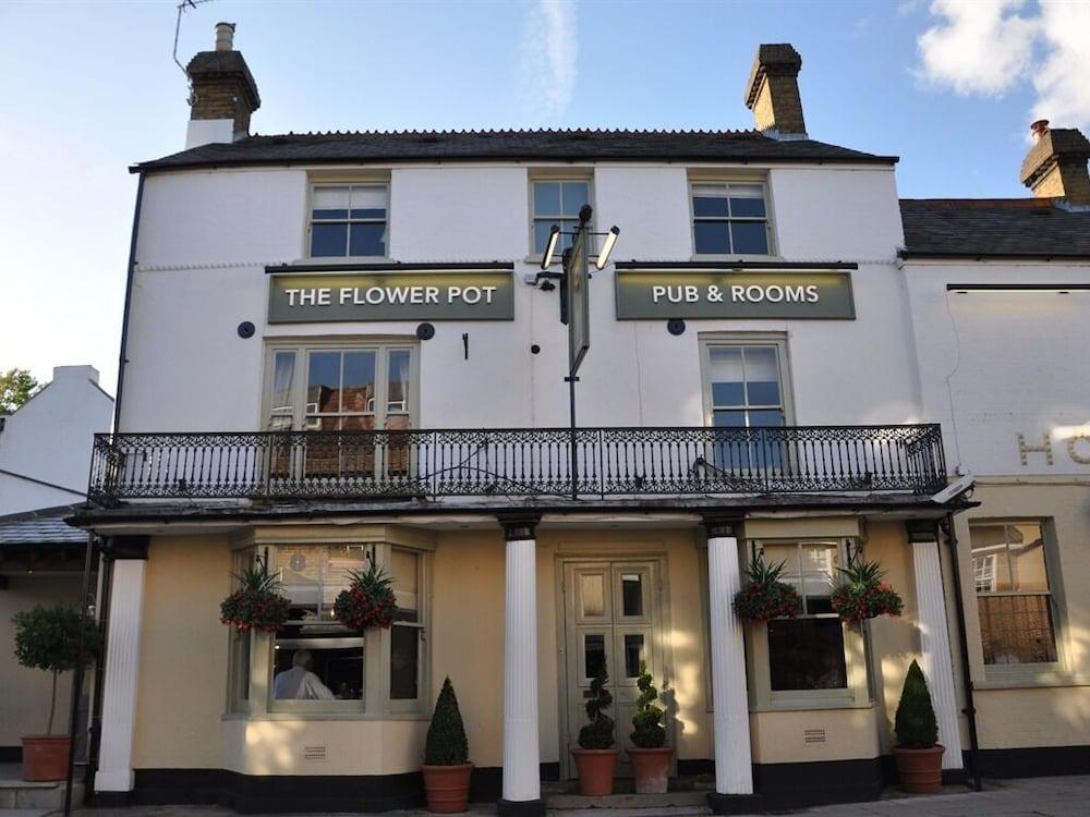 Flower Pot Hotel Sunbury-on-Thames Exterior photo